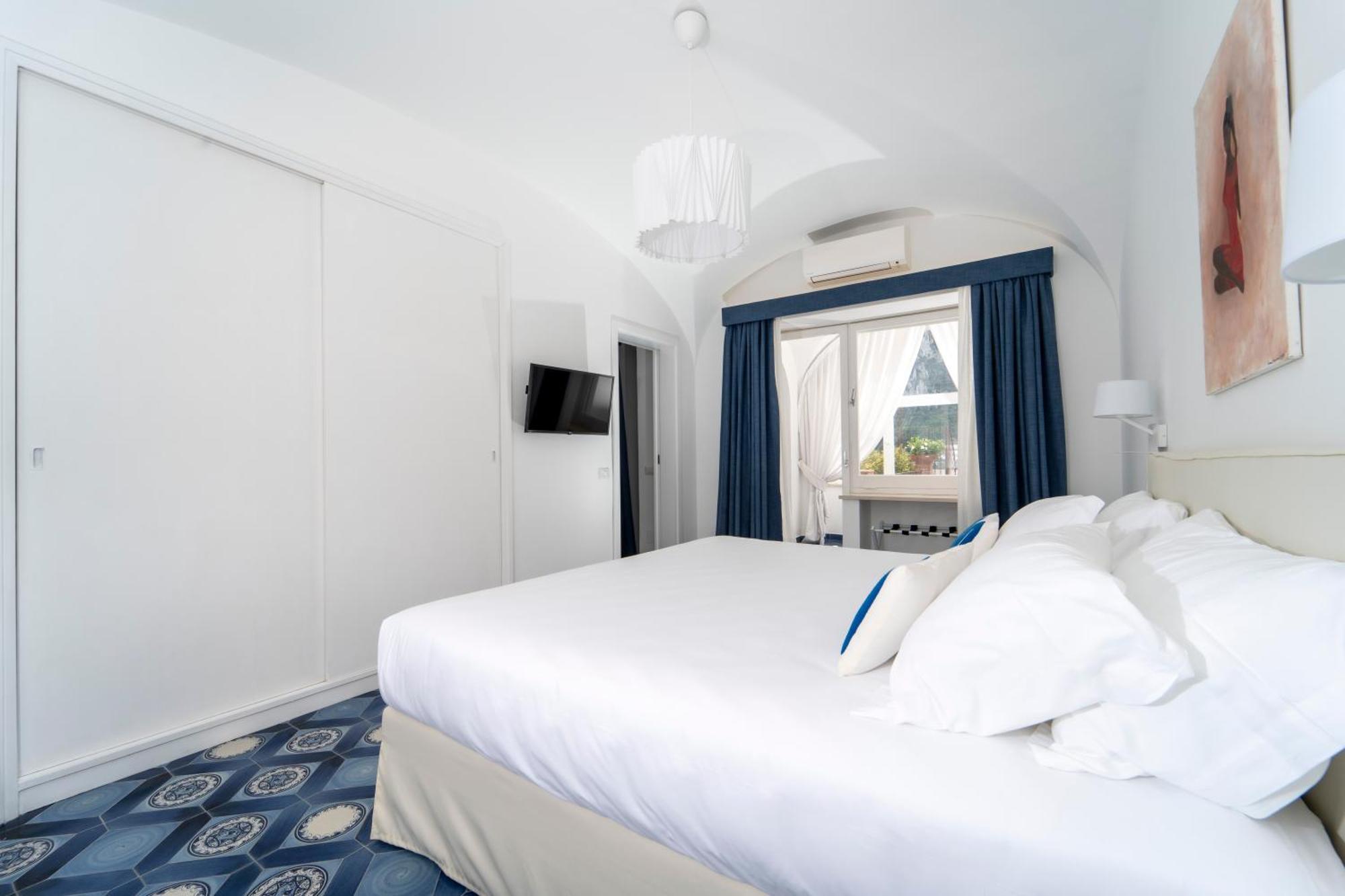 Sunbliss Capri Apartment ภายนอก รูปภาพ