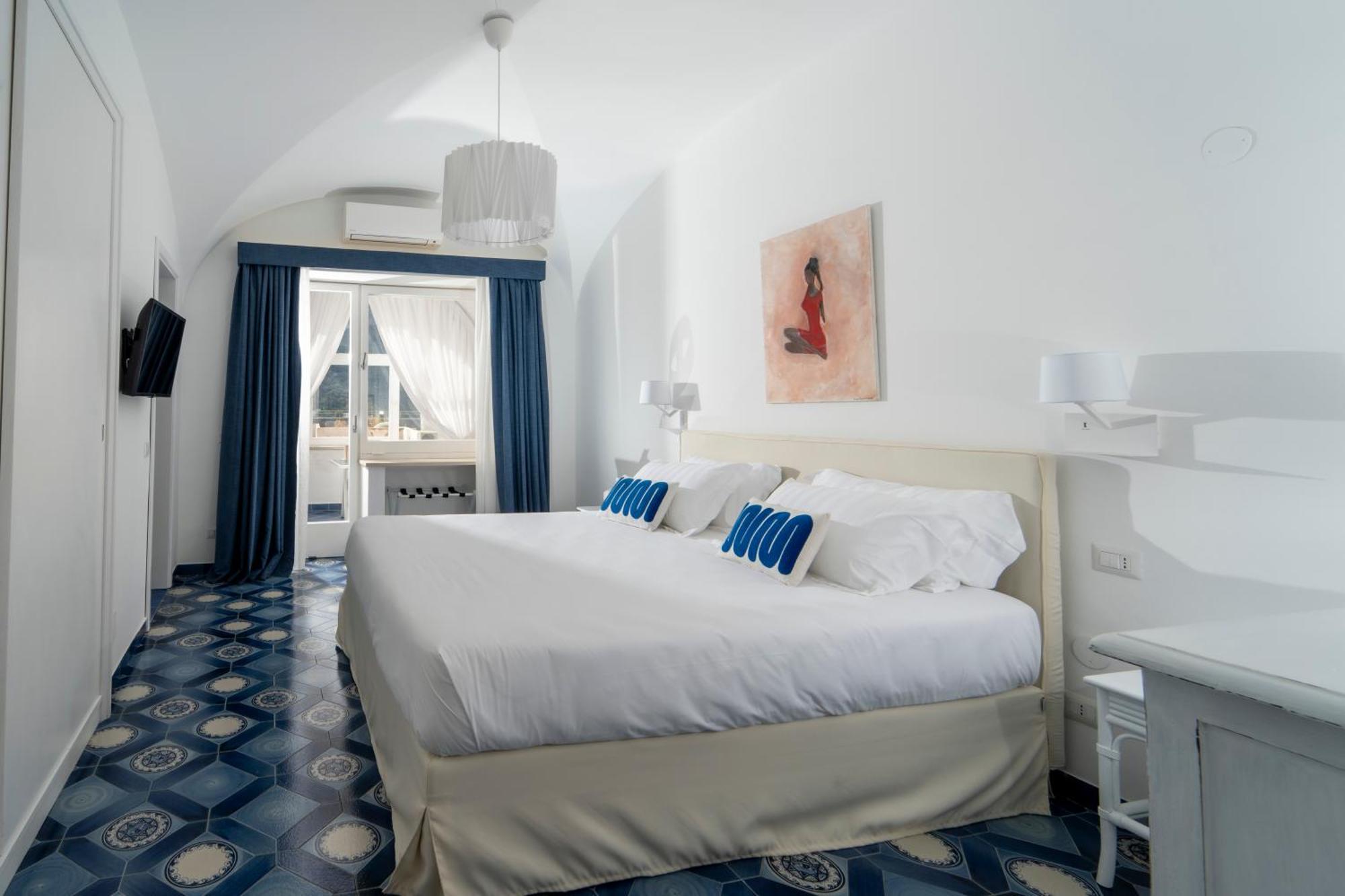 Sunbliss Capri Apartment ภายนอก รูปภาพ
