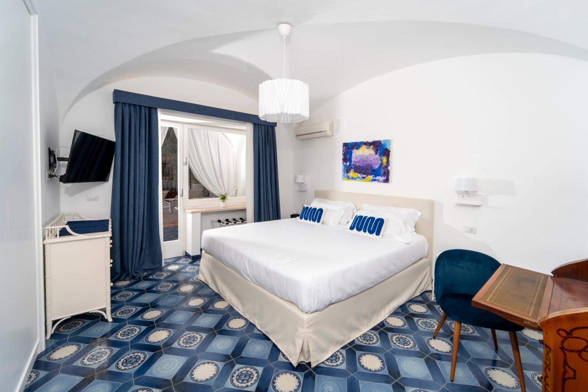 Sunbliss Capri Apartment ภายนอก รูปภาพ