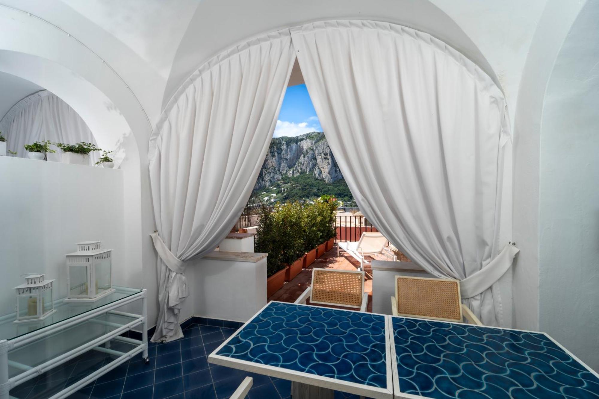 Sunbliss Capri Apartment ภายนอก รูปภาพ